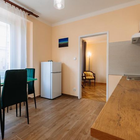 Apartments Tgm 11 Karlovy Vary Exterior photo