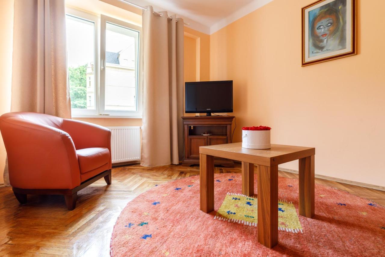 Apartments Tgm 11 Karlovy Vary Exterior photo