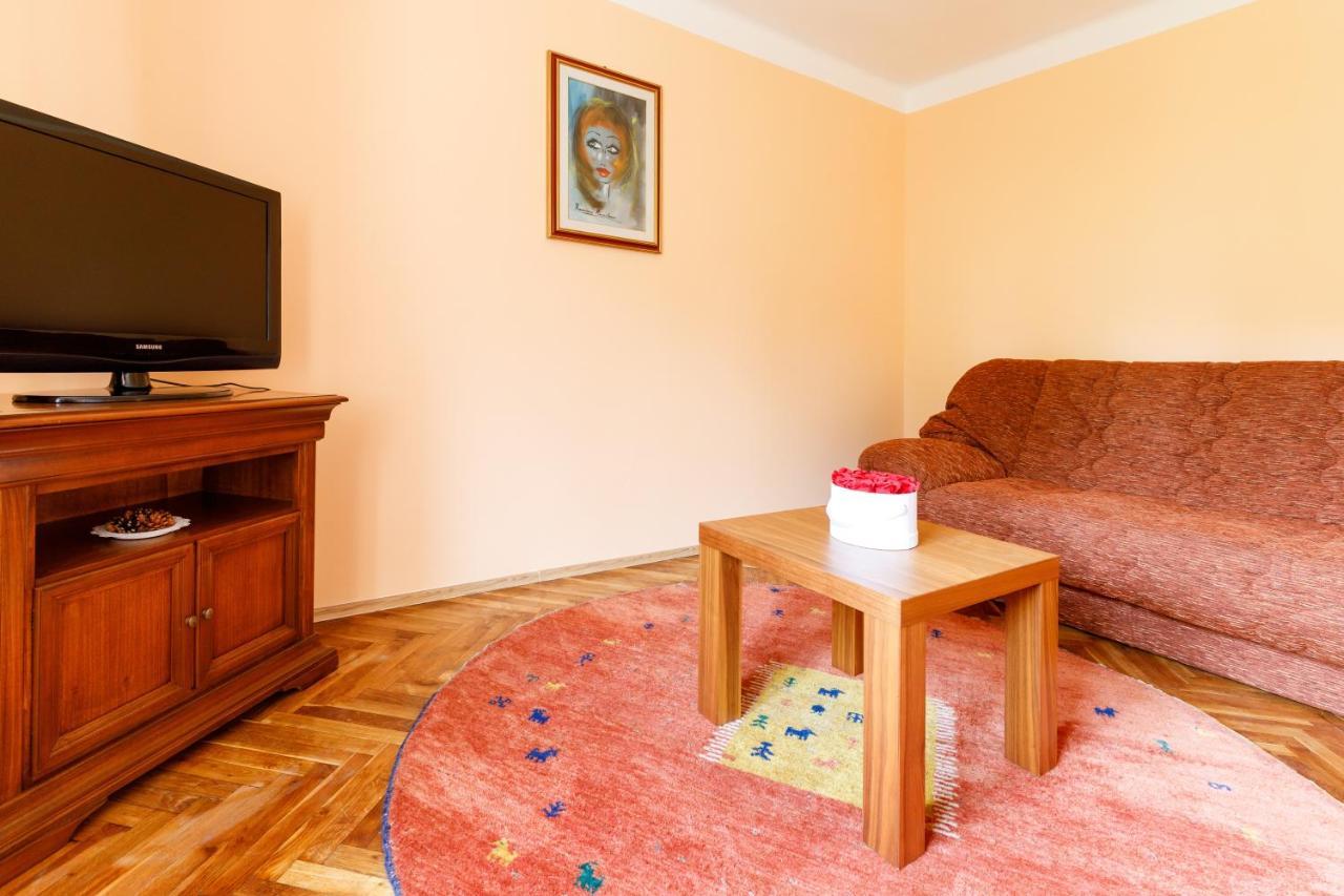 Apartments Tgm 11 Karlovy Vary Exterior photo