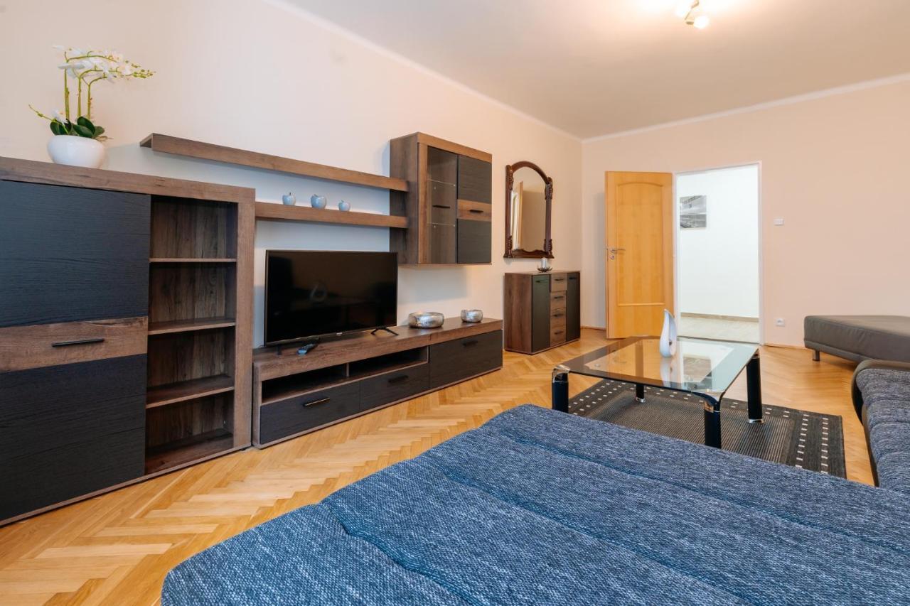 Apartments Tgm 11 Karlovy Vary Exterior photo