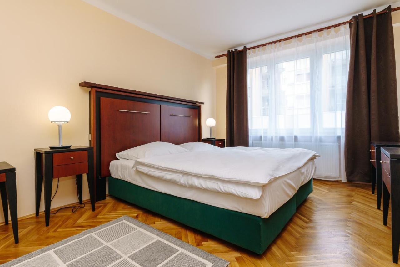 Apartments Tgm 11 Karlovy Vary Exterior photo