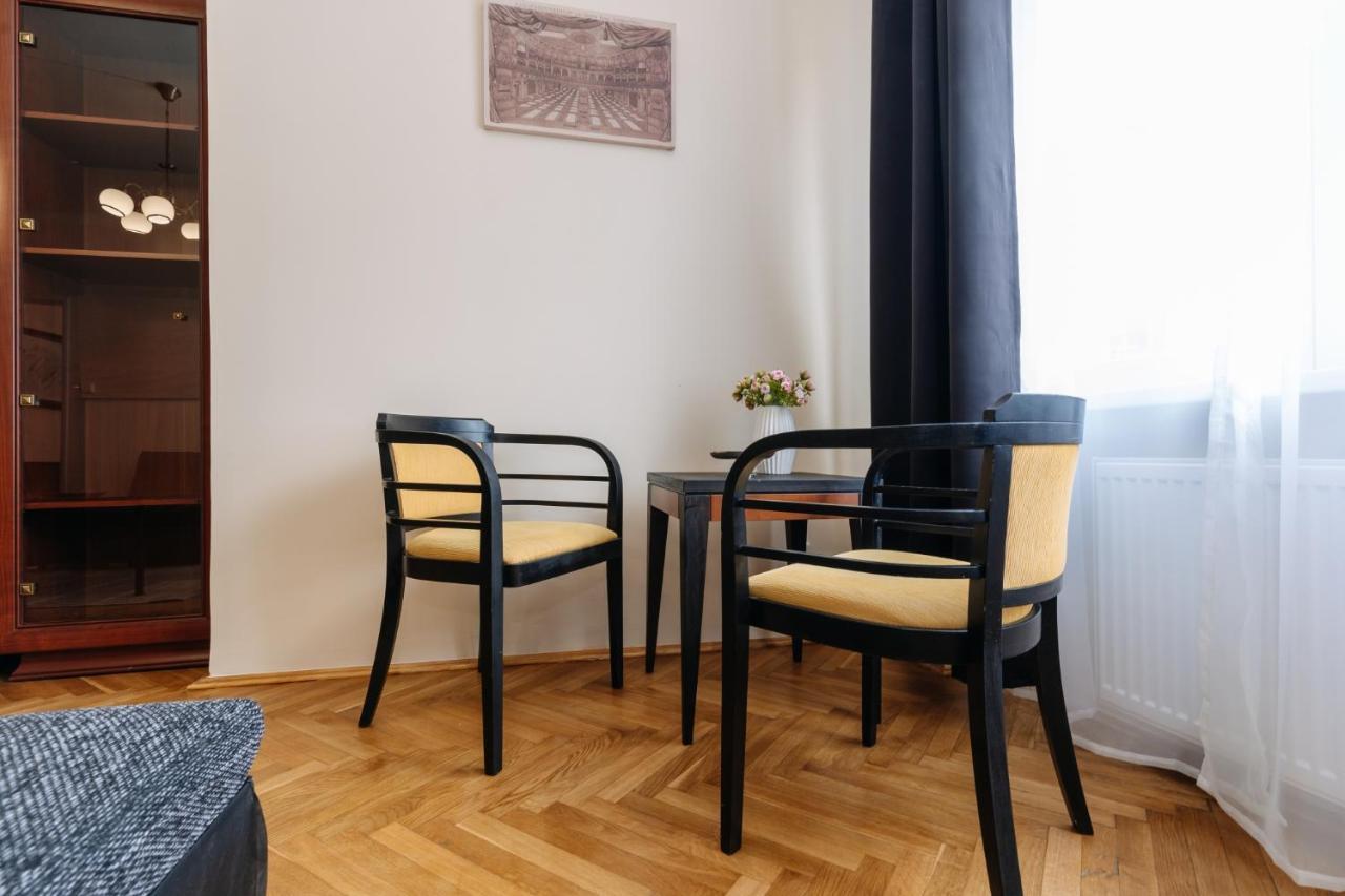 Apartments Tgm 11 Karlovy Vary Exterior photo