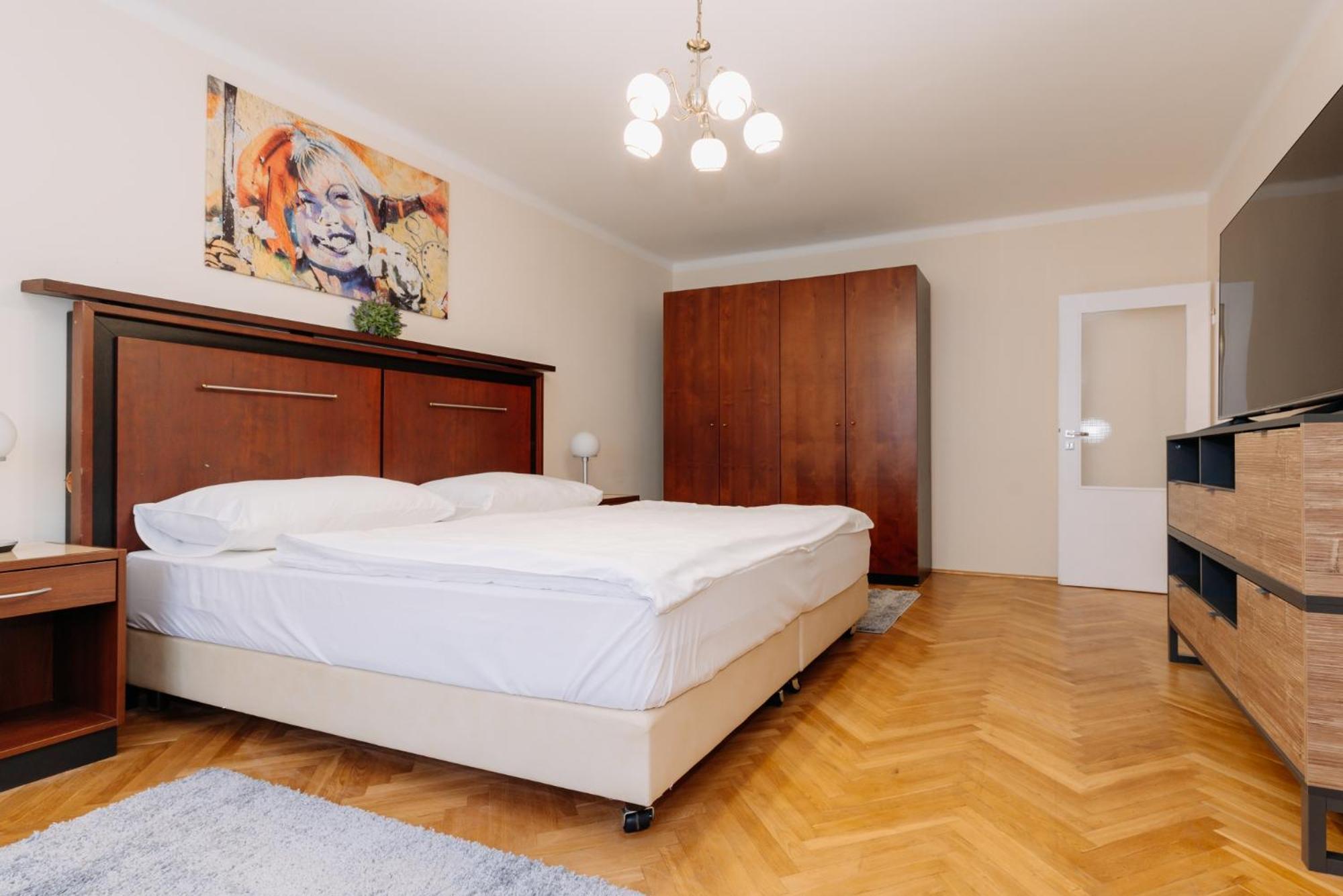 Apartments Tgm 11 Karlovy Vary Exterior photo