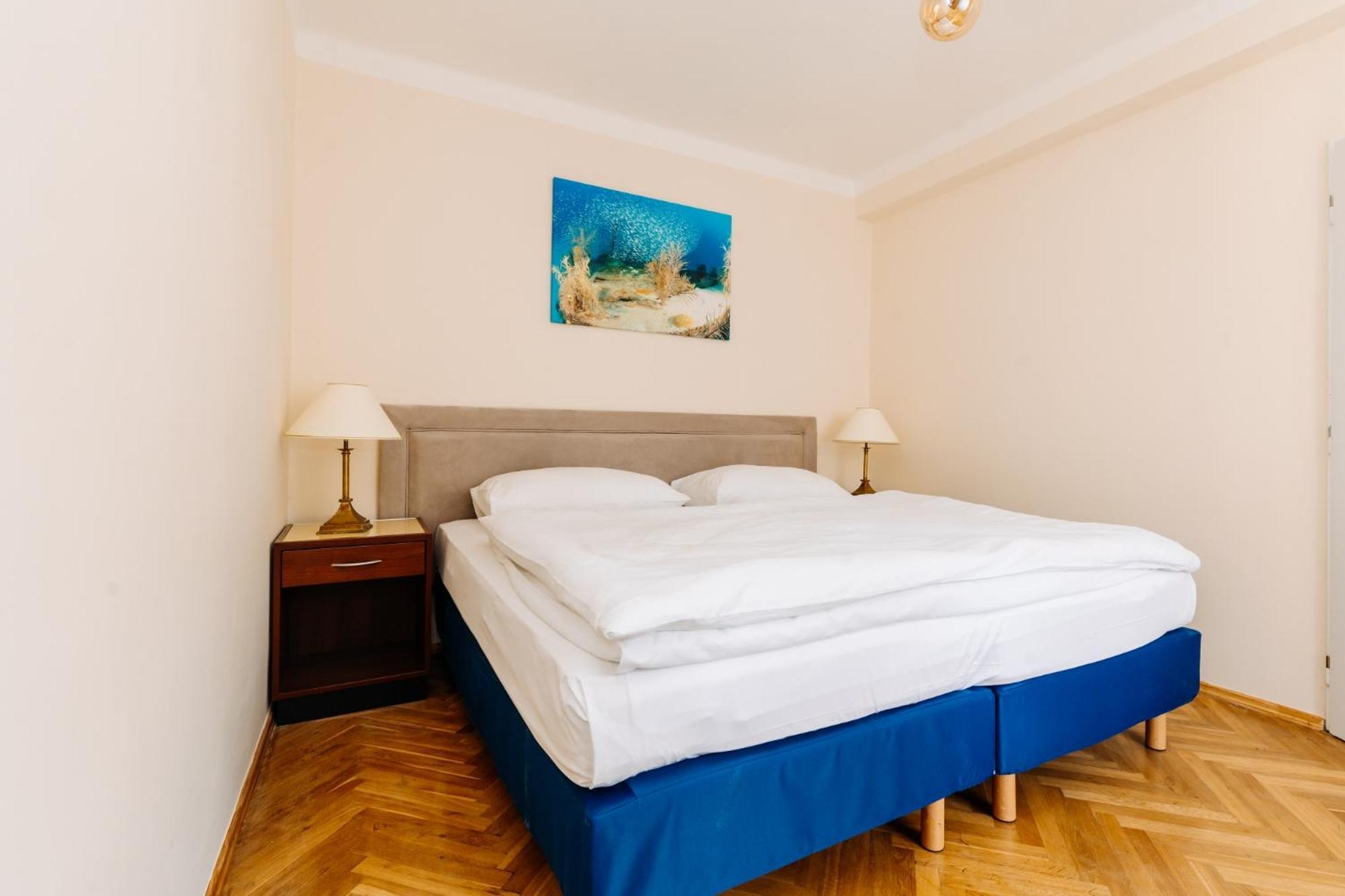Apartments Tgm 11 Karlovy Vary Exterior photo