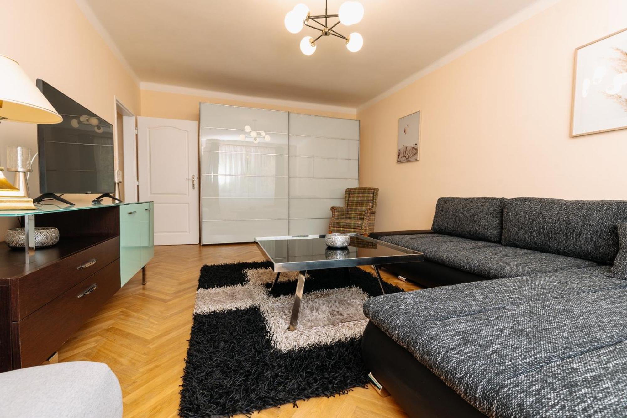 Apartments Tgm 11 Karlovy Vary Exterior photo